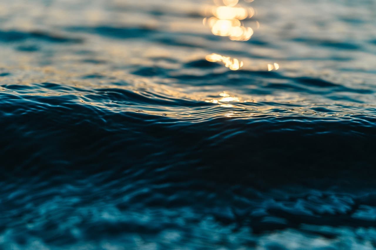 water, waves, sea, ripples, blue, nature, sunset, ocean, seascape, sea water, salt water, blue sea, blue ocean, blue water [pid:2208931]