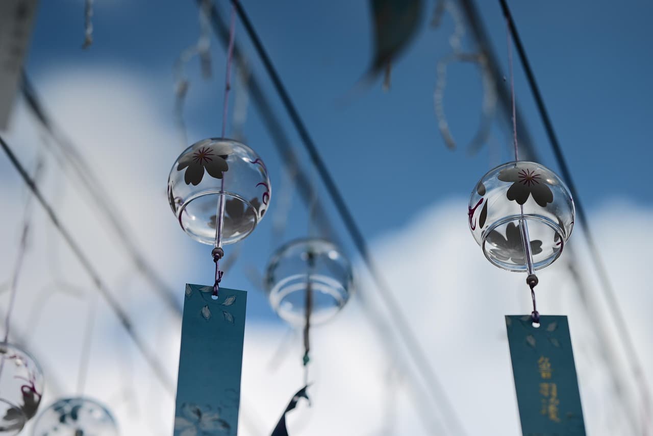 wind chimes, chimes, sky, display, nature, decoration [pid:8320493][light]