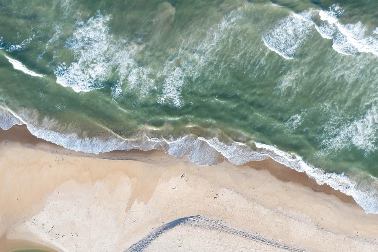 beach, aerial, wave, view, aerial nature, landscape, drone, travel, chennai beach, ocean, nature, tamil, indian beach [pid:4206785][light]