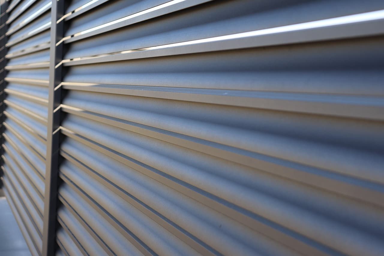 metal fence, modern design, free wallpaper, wallpaper 4k, horizontal slats, architecture, 4k wallpaper, cool backgrounds, industrial, close-up, abstract, laptop wallpaper, geometric, structure, symmetry, hd wallpaper, aluminum, pattern, metallic, texture, full hd wallpaper, background, construction, minimalism, windows wallpaper, lines, mac wallpaper, urban, free background, desktop backgrounds, exterior, barrier, security, beautiful wallpaper, outdoor, wallpaper hd, 4k wallpaper 1920x1080, architectural detail, modern fence [pid:5017764][dark]