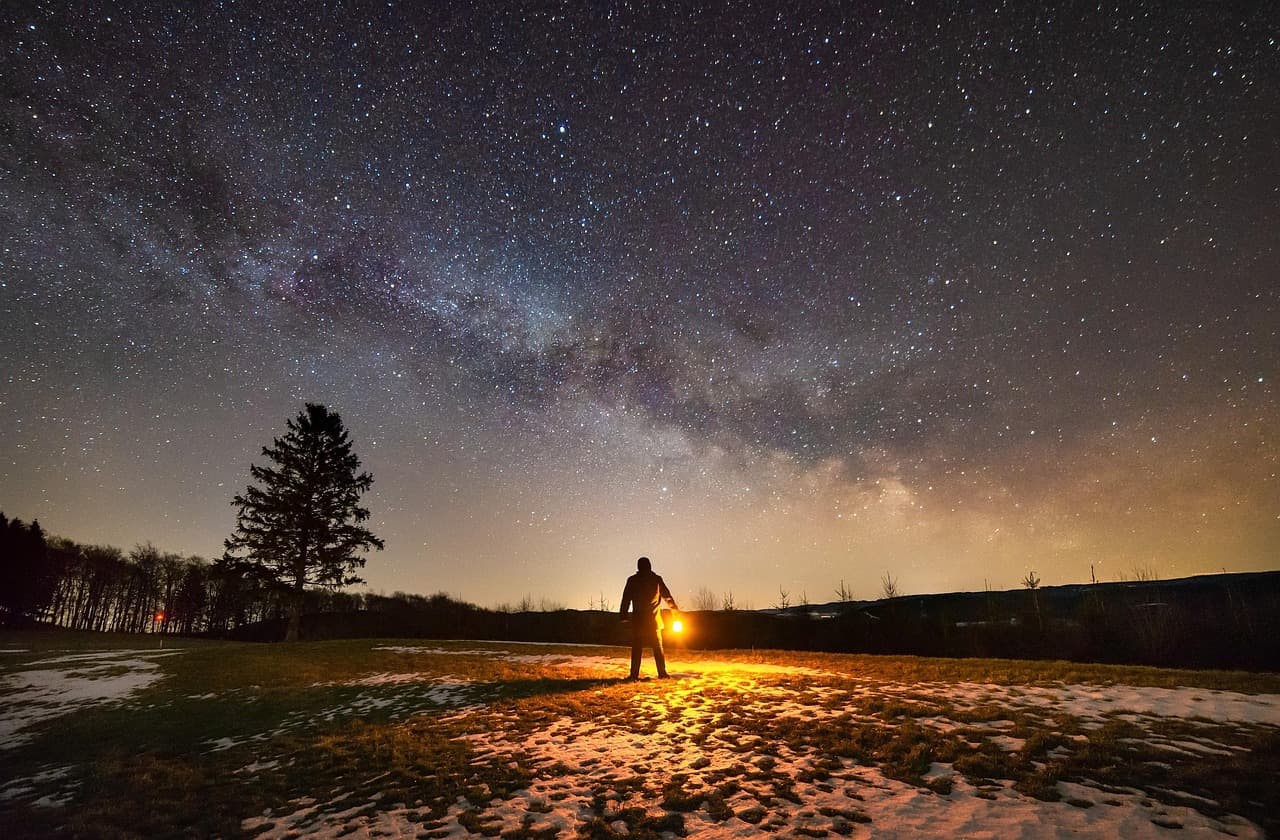 milky way, night, stars, person, man, alone, fear, dark, starry sky, universe, galaxy, silhouette, landscape, light, lantern, tree, nature, spooky, creepy [pid:4006343][dark]
