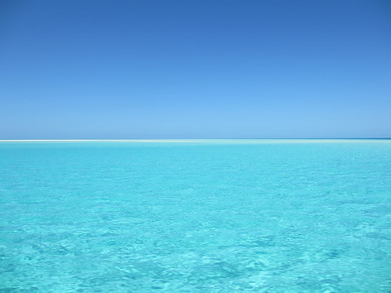 sea, beach, ocean, nature, tropical, paradise, blue water, blue sea, blue ocean, horizon, clear waters, seascape, open water, open sea, blue sky [pid:1284467][light]