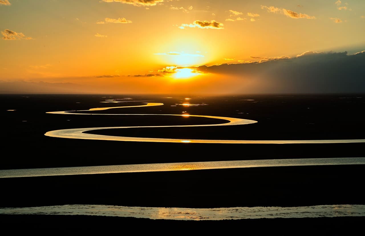 prairie, river, stream, curved, sunset, sunrise, nature, landscape, outdoors, dusk, twilight, dawn, horizon, river, river, river, river, river, sunset, sunrise, sunrise [pid:679014][dark]